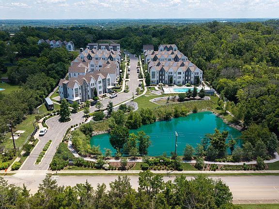 3rd image of 224 Arrowhead Dr