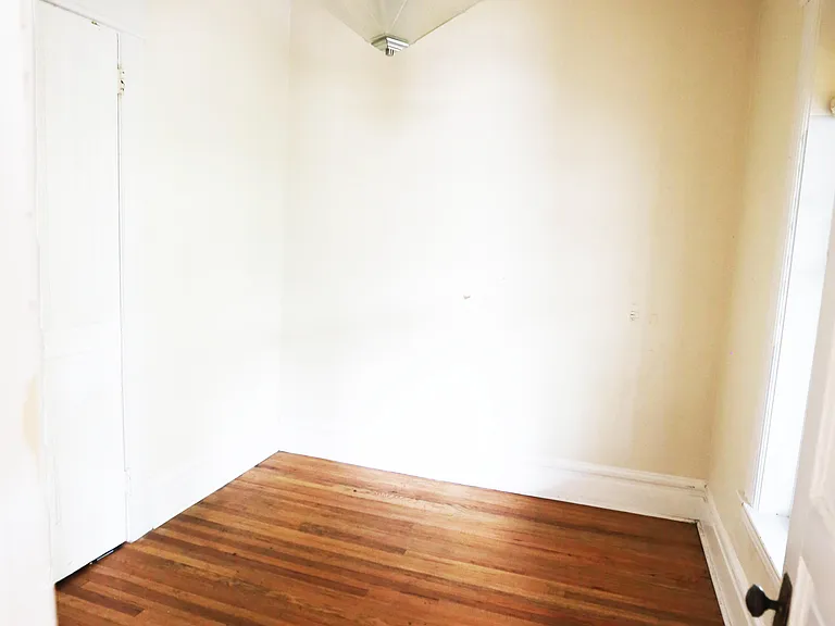 1239 W Winnemac Ave #2 — Photo 14