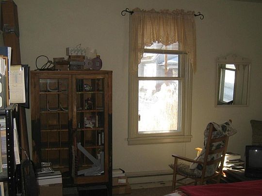 3rd image of 98 W Lincoln Ave