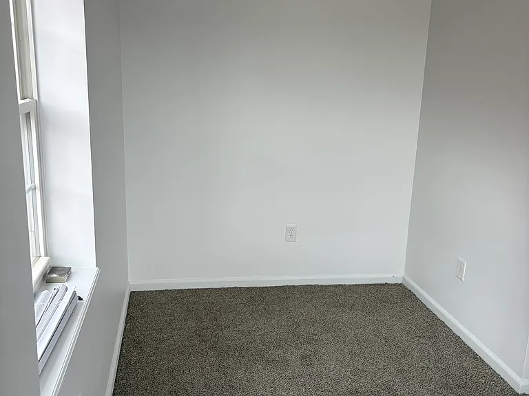 150 1/2 Oak St #1 — Photo 3