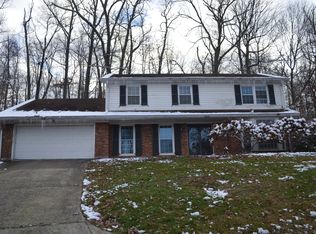 1218 Constitution Dr, Louisville, KY 40214