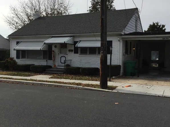 59 S Carl Ave, Greencastle, PA 17225