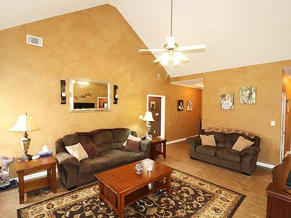 4th image of 401 Arelia Dr
