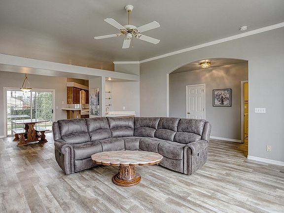 3rd image of 5857 Diamond Ridge Dr