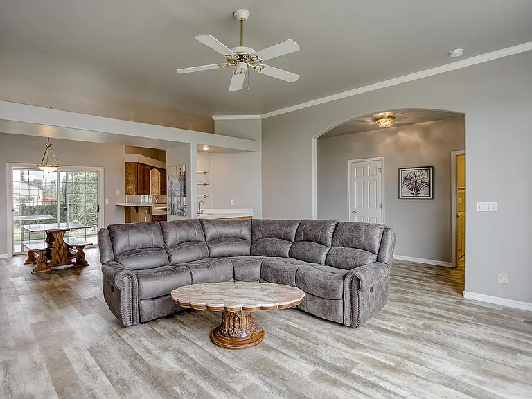 5857 Diamond Ridge Dr — Photo 3