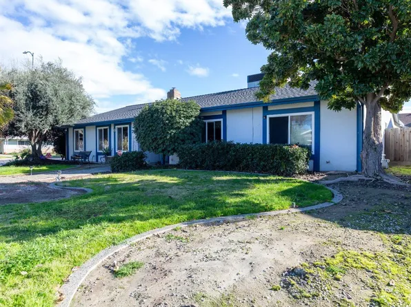 715 E Hazelwood Dr, Lemoore, CA 93245