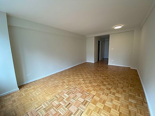 3rd image of 340 E 51st St APT 9D
