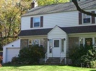 84 Stratford Rd, New Rochelle, NY 10804