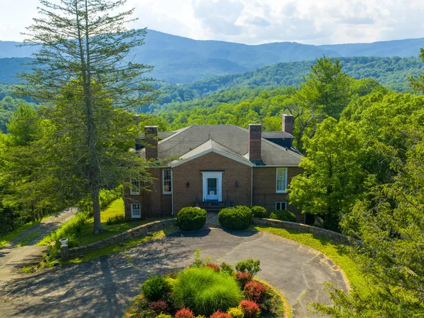620 Three Valleys Ln, White Sulphur Springs, WV 24986