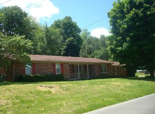 1314 N 1st St, Westmoreland, TN 37186