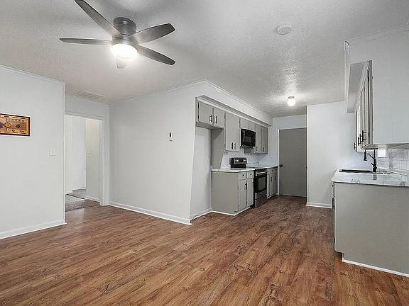 5th image of 2316 S Barcliff Ave