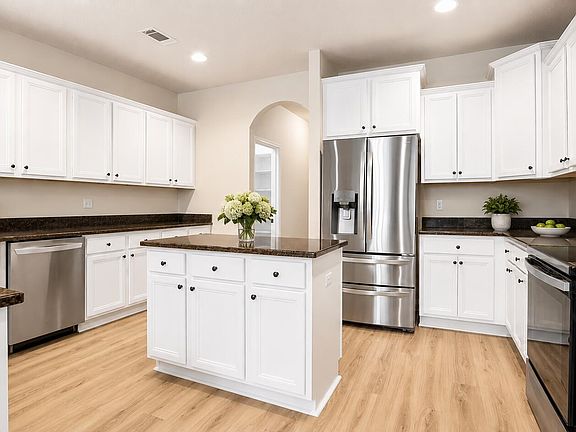 5th image of 446 Mango Ln