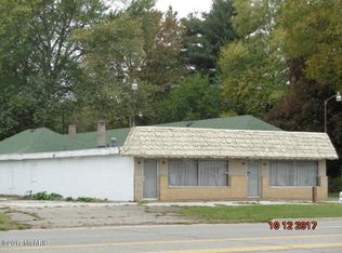 1492 Pipestone Rd, Benton Harbor, MI 49022