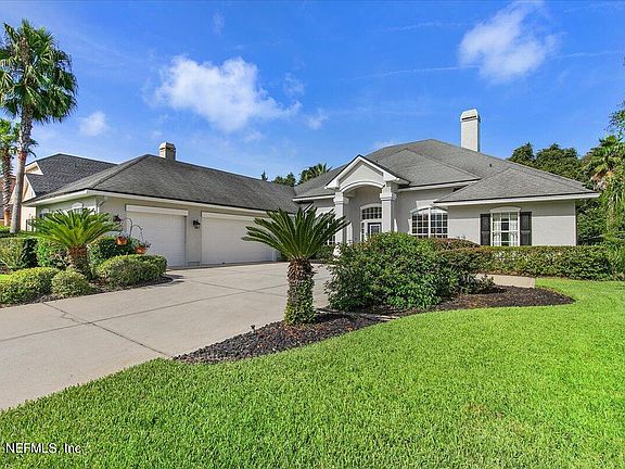 3rd image of 2326 W Clovelly Ln