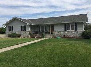 368 W 6th St, Hoisington, KS 67544