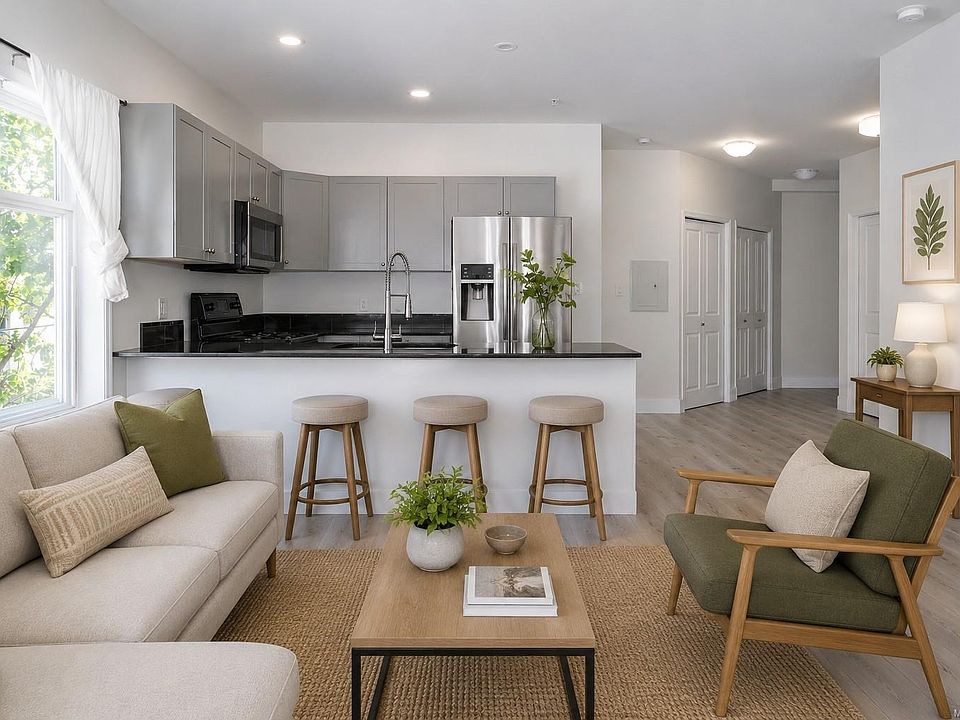 1st image of 821 Goldstream Ave #302