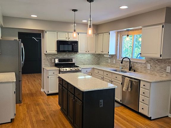 5th image of 6583 Mountain Dr