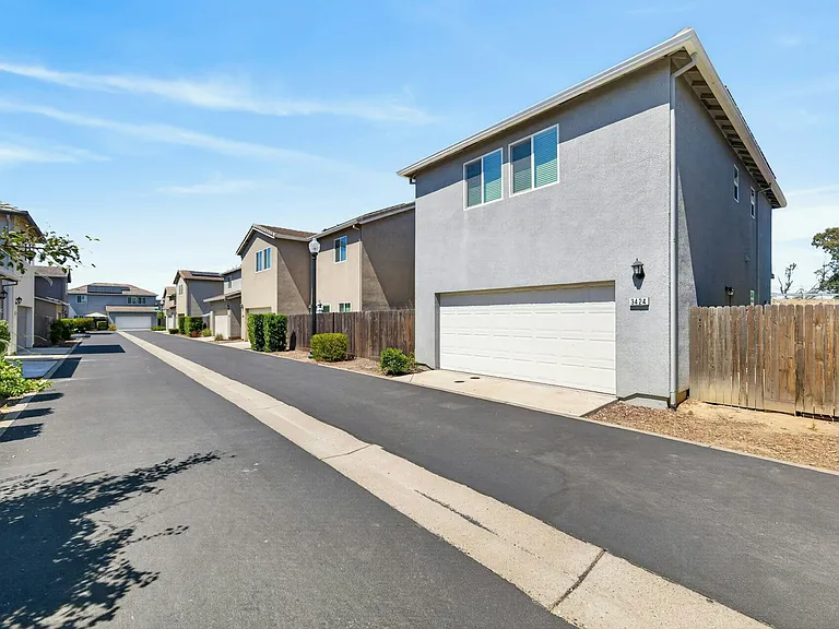 3432 Bayou Way — Photo 34