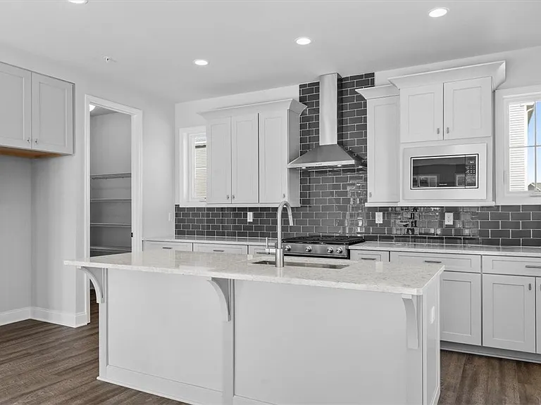 235 Main St — Photo 8