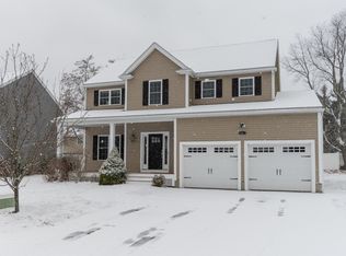 4 Hialeah Ln, Framingham, MA 01701