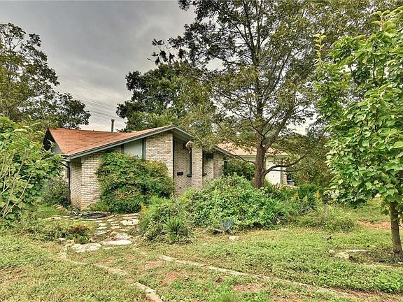 2nd image of 11916 Oakbrook Dr