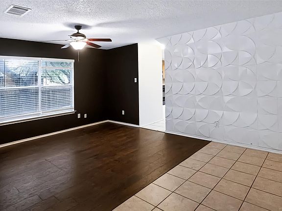 4th image of 1112 Welch Way