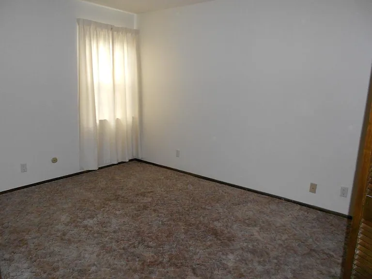 317 Palomas Dr NE — Photo 11