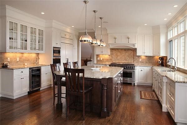 2nd image of 6 Brookside Farm Ln