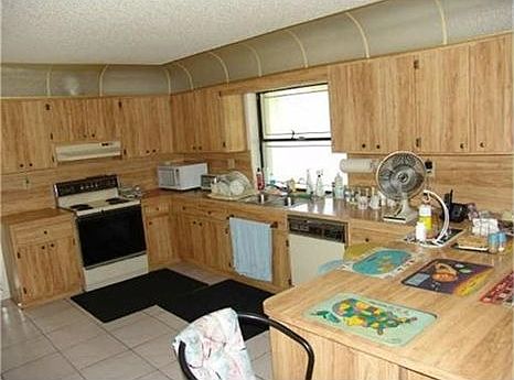 5th image of 3202 NW 122nd Ave