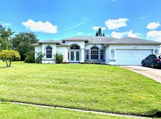 124 SW Ladybug Dr, Port Saint Lucie, FL 34953