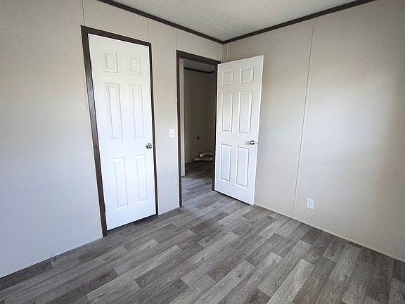 4th image of 13 E Ashwood Dr