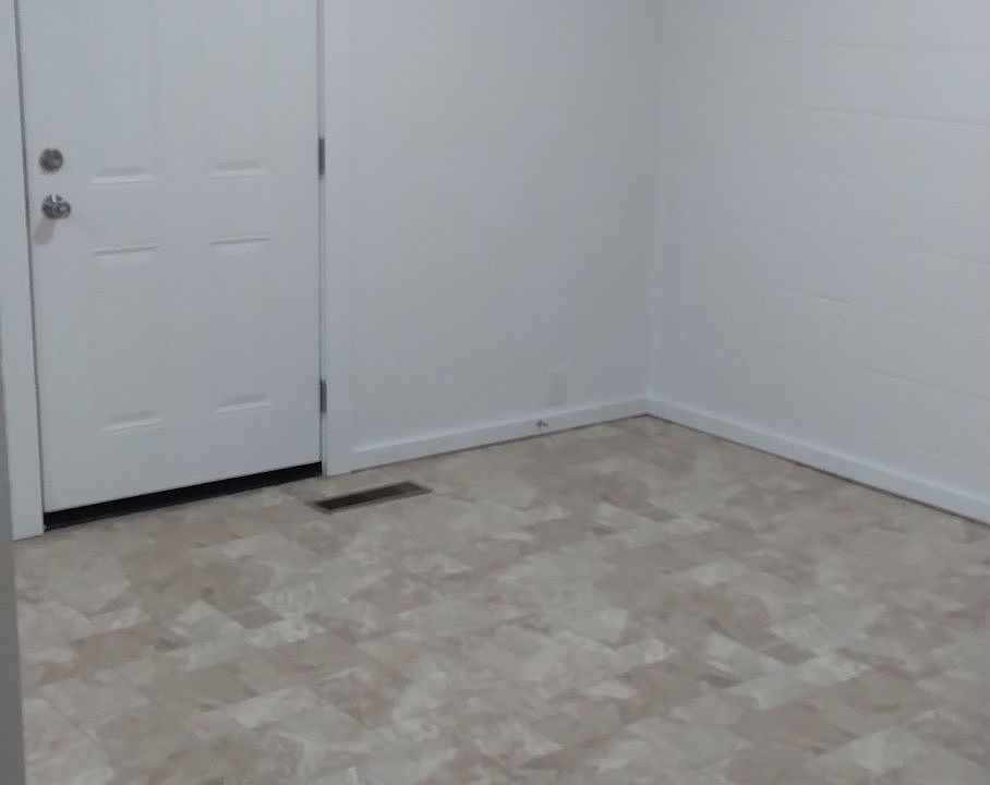 1st image of 157 NW 7th St #157