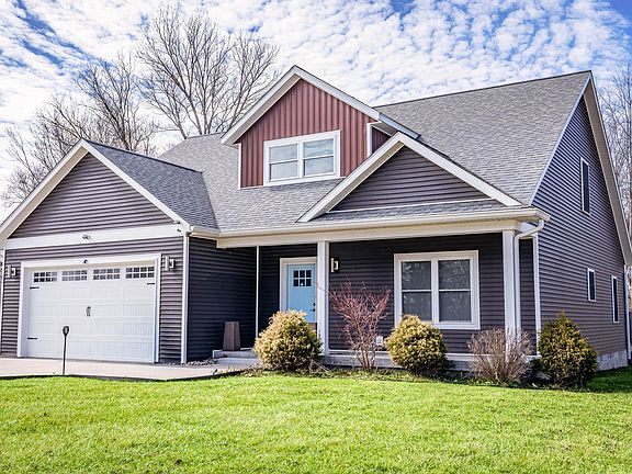 2nd image of 1370 S Smith Rd