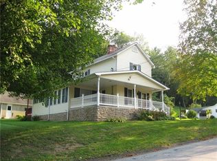 103 River Rd, Ellwood City, PA 16117