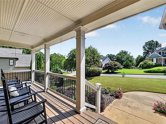 3rd image of 4760 Green Summers Dr