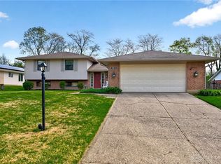6120 Park Ridge Dr, Dayton, OH 45459