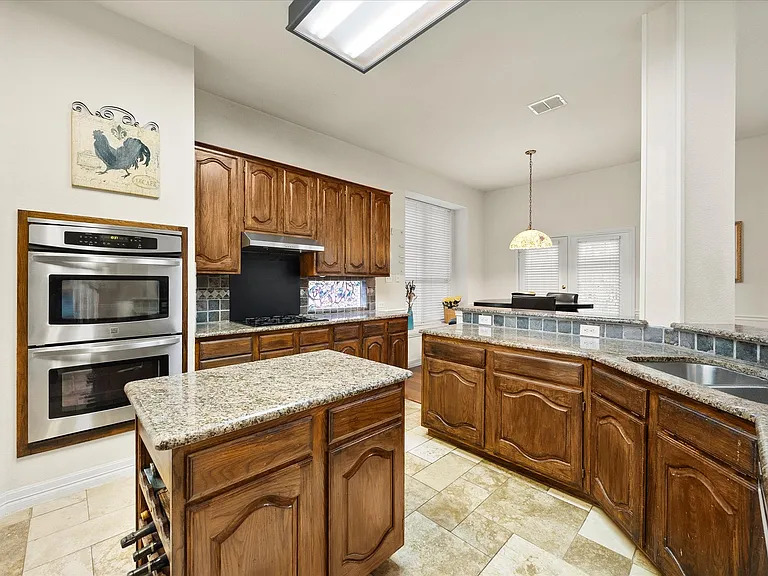 1108 Big Canyon Dr — Photo 10
