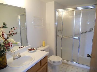5th image of 61083 Greenwood Dr #1