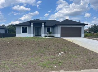 2710 10th St SW, Lehigh Acres, FL 33976
