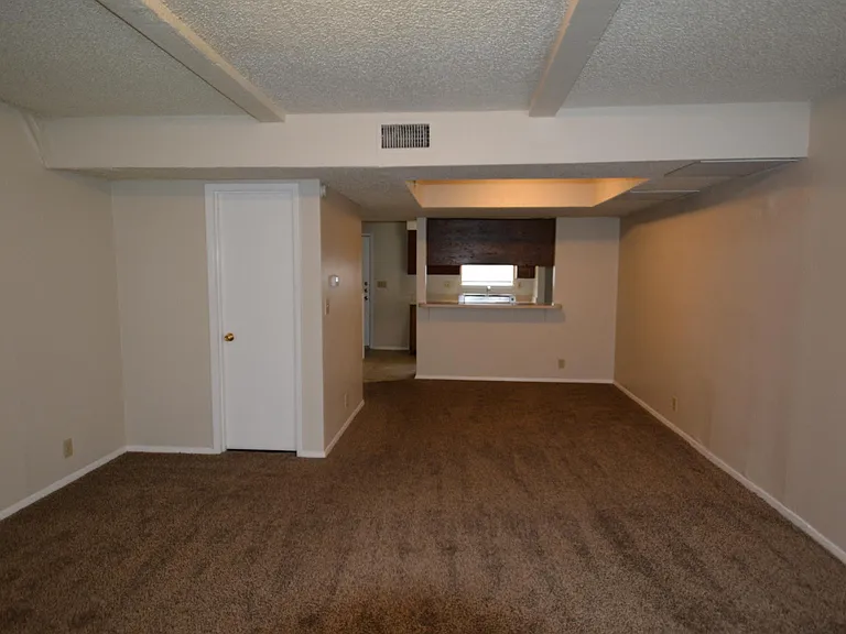 3800 Coates Cir — Photo 10
