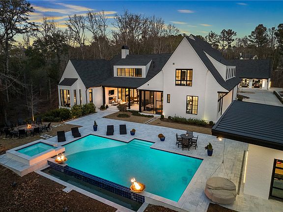 3rd image of 3020 Bridle Creek Cir