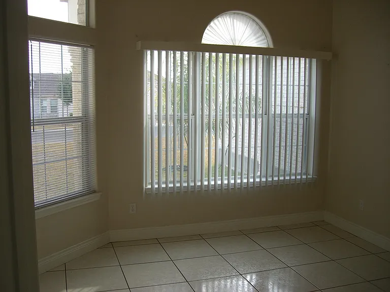 306 Mountain View Dr — Photo 8