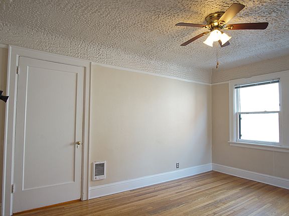 4th image of 2267 NW Glisan St #205