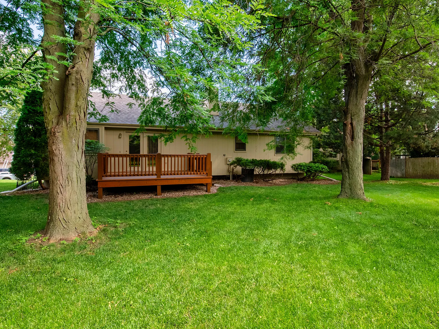 904 Edgewood Boulevard — Photo 3