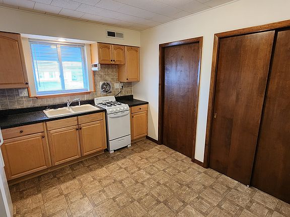 4th image of 1112-1128 Broadway St #1112-1/2