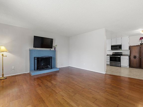5th image of 7587 Burton Avenue