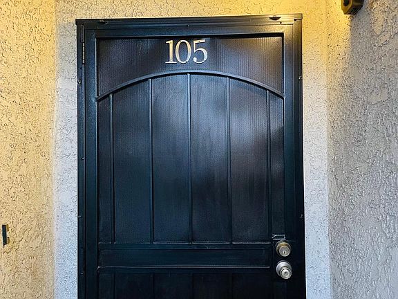 2nd image of 630 N Grand Ave APT 105