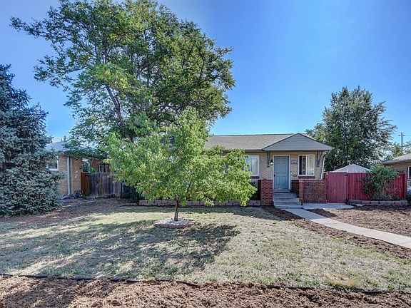 2nd image of 1012 S Vallejo St