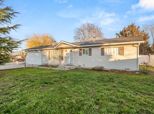 1627 Southgate Way, Grants Pass, OR 97527