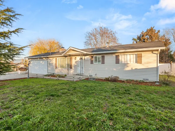 1627 Southgate Way, Grants Pass, OR 97527